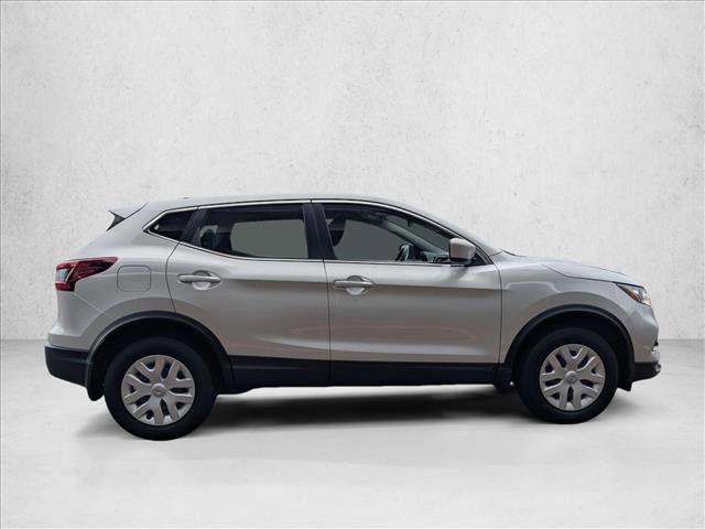 Used 2020 Nissan Rogue Sport S image 4