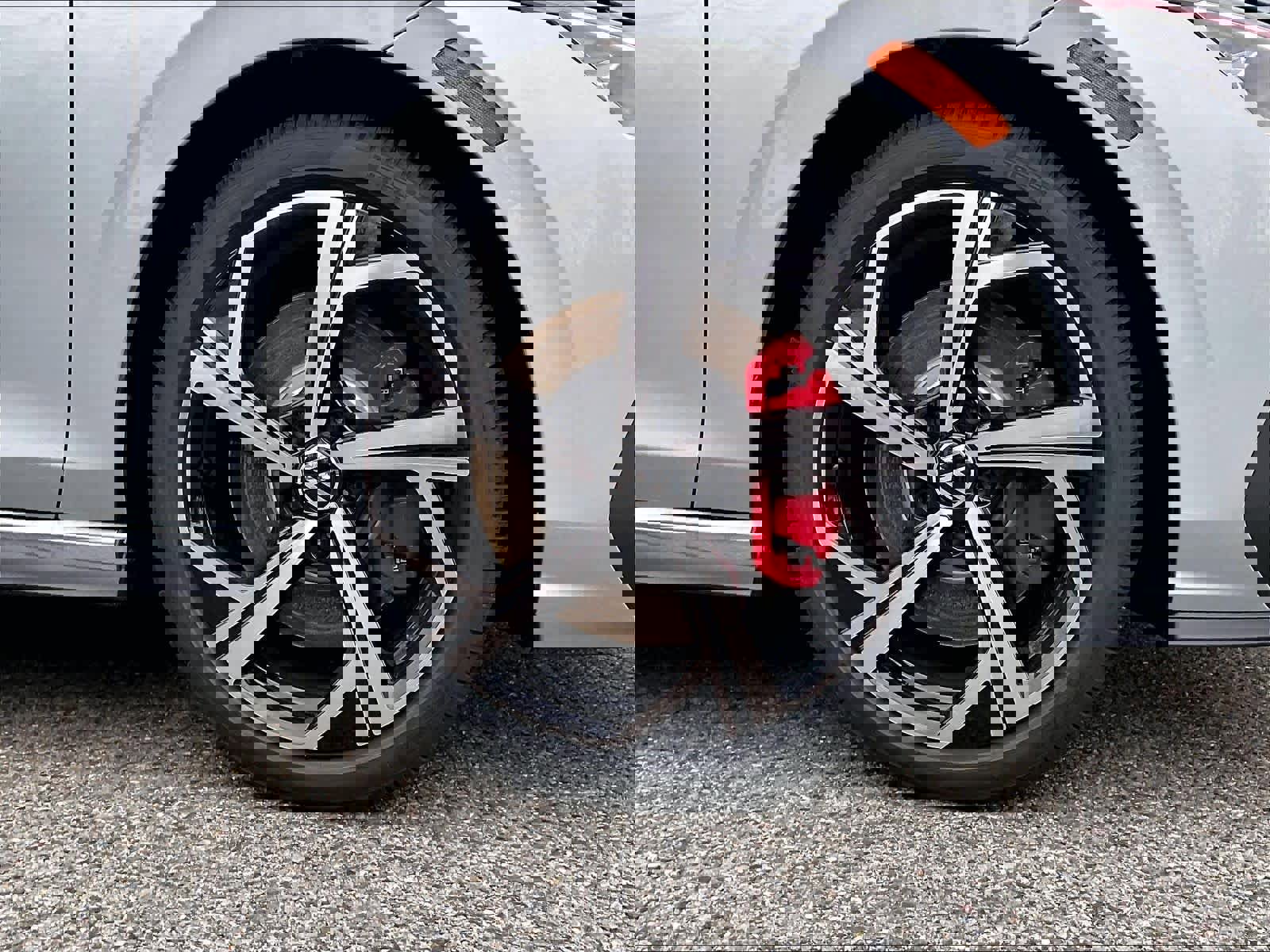 New 2026 Volkswagen GTI SE image 8