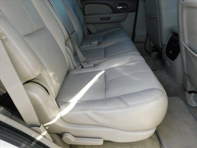 Used 2011 Chevrolet Tahoe LT w/ Luxury Package AWD/4WD image 27