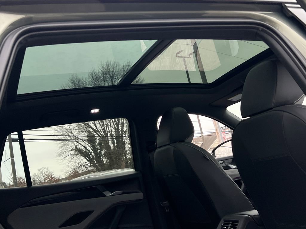 New 2026 Volkswagen Tiguan SE R-Line image 15