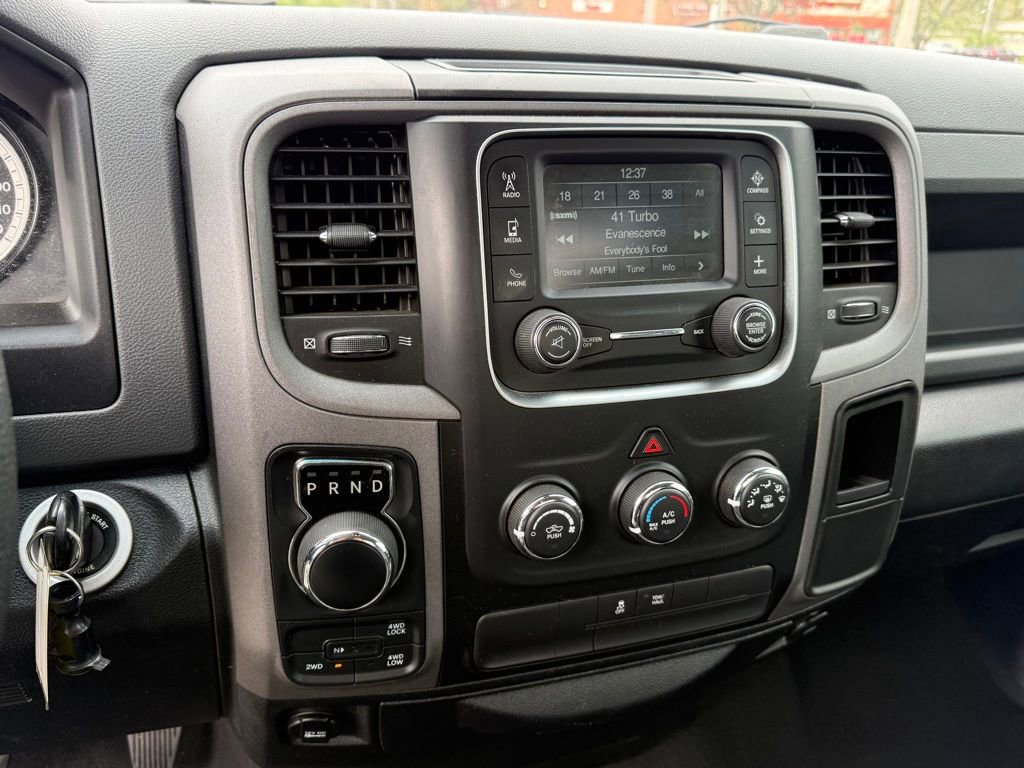 Used 2017 RAM 1500 Express w/ Black Ram 1500 Express Group AWD/4WD image 20