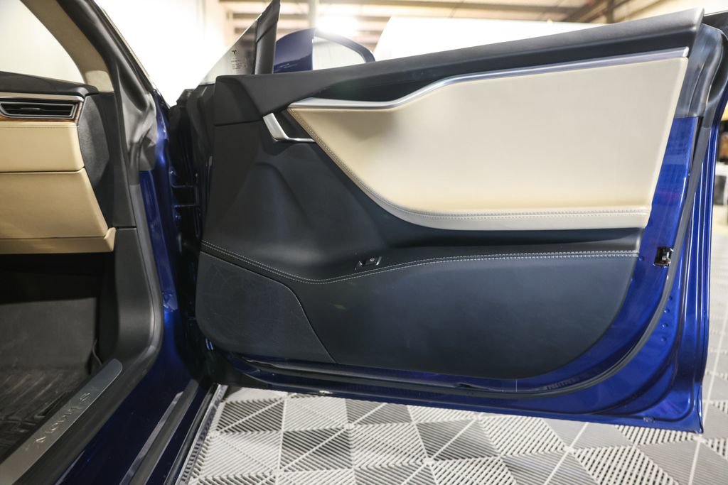 Used 2017 Tesla Model S 90D image 22