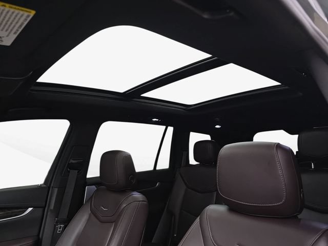Used 2023 Cadillac XT6 Premium Luxury w/ LPO, Floor Liner Package FWD image 29