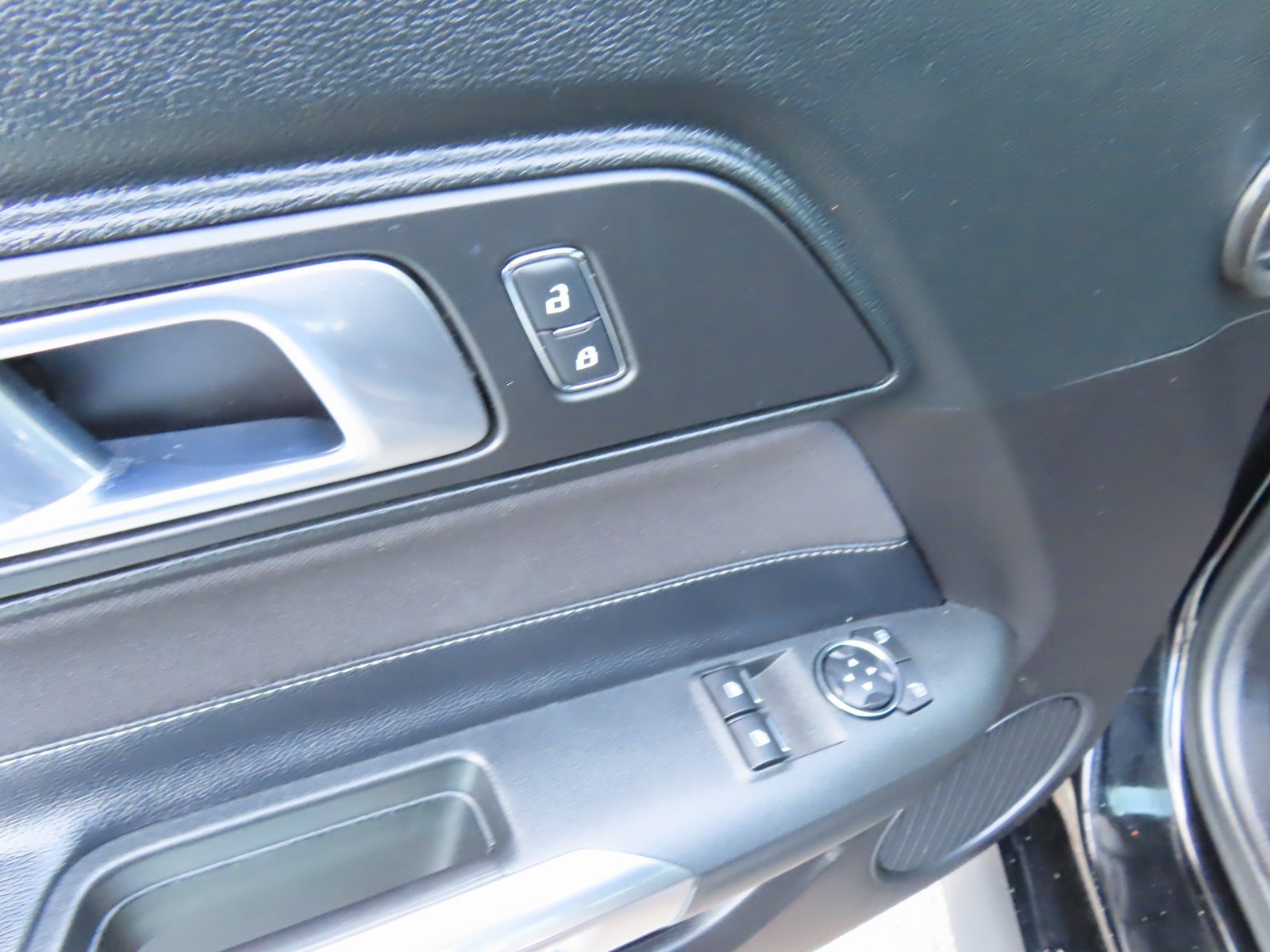 Used 2021 Ford Mustang GT image 13