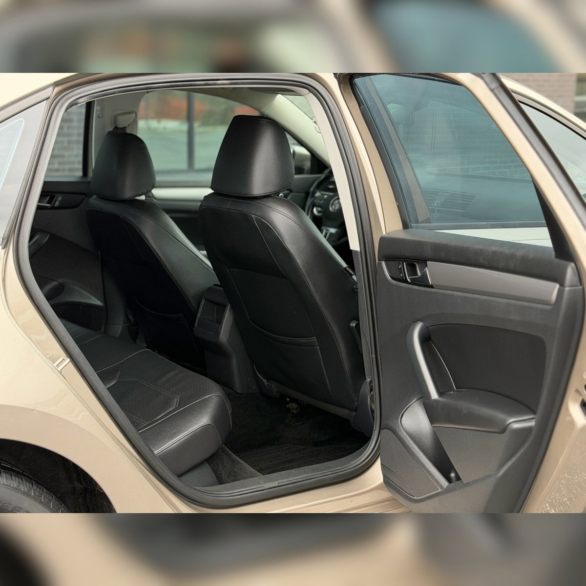 Used 2015 Volkswagen Passat 1.8T S image 8