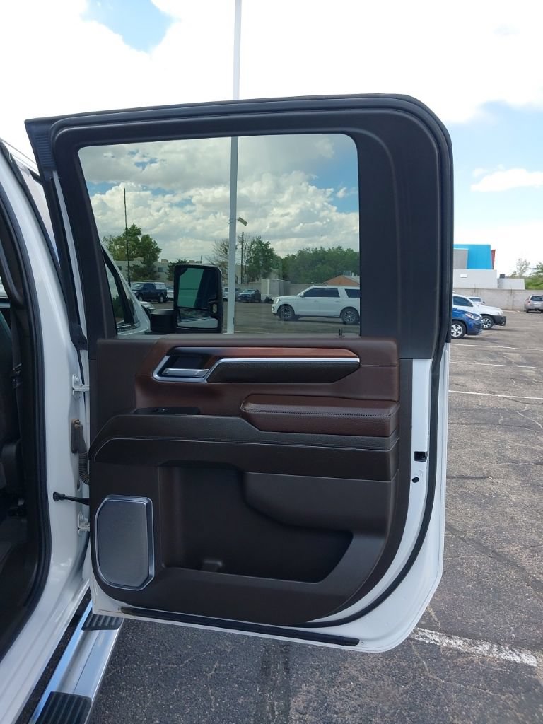 Used 2025 GMC Sierra 3500 Denali w/ Denali Reserve Package AWD/4WD image 7
