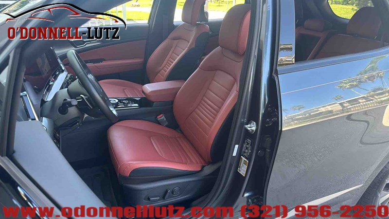 Used 2025 Kia Sportage SX Prestige image 11