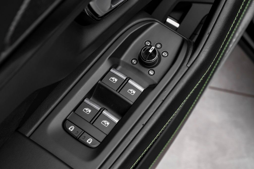 Used 2021 Lamborghini Urus image 22