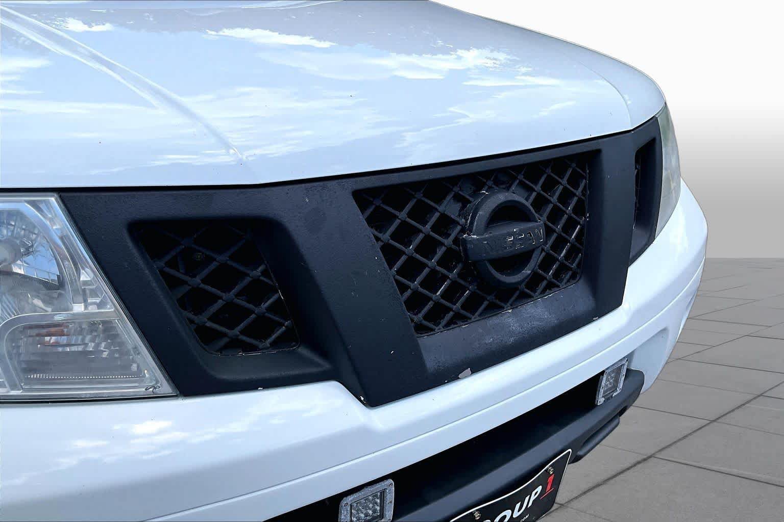 Used 2016 Nissan Frontier PRO-4X w/ Pro-4x Luxury Package AWD/4WD image 32