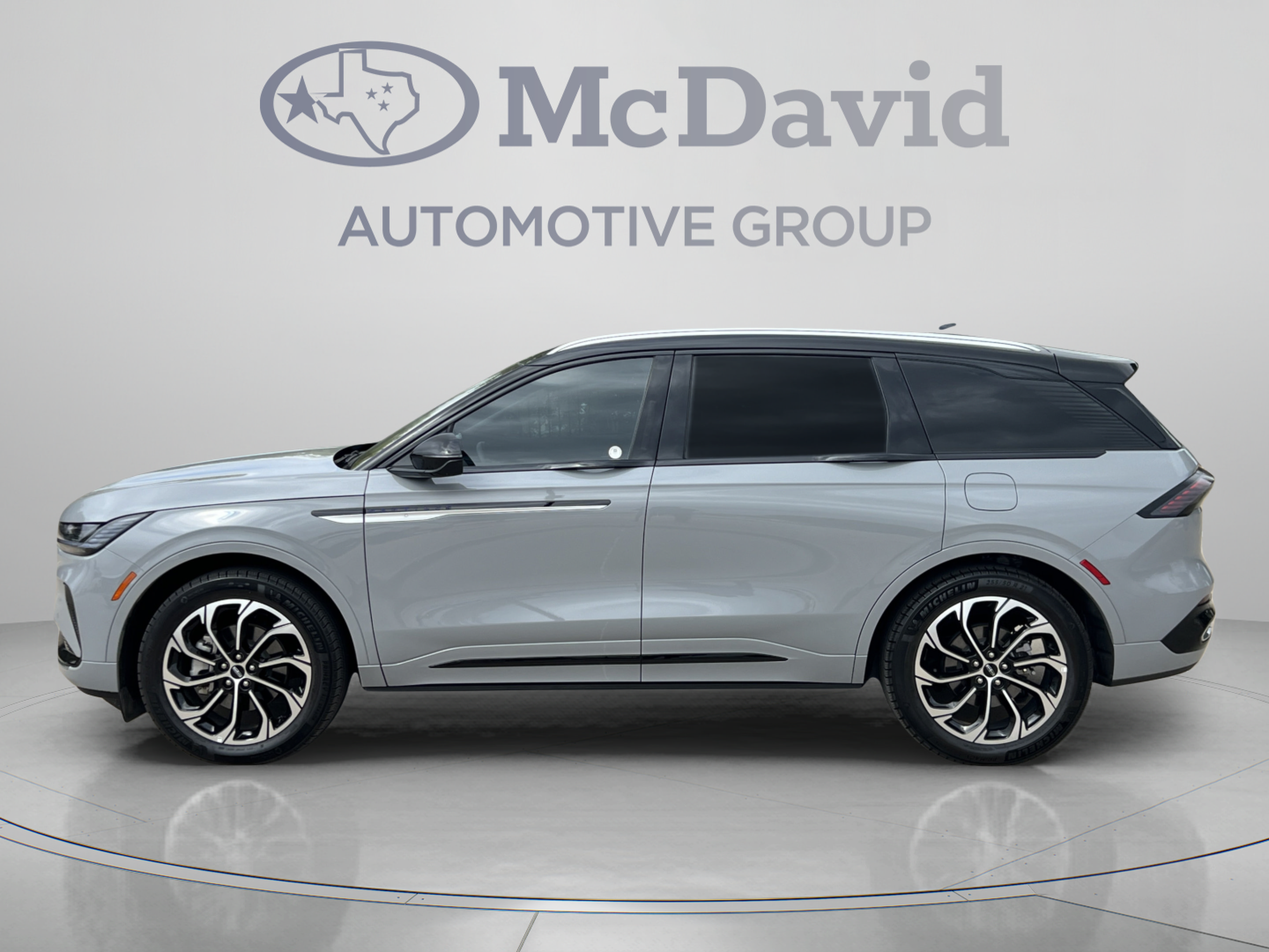 New 2026 Lincoln Nautilus Reserve AWD/4WD image 4