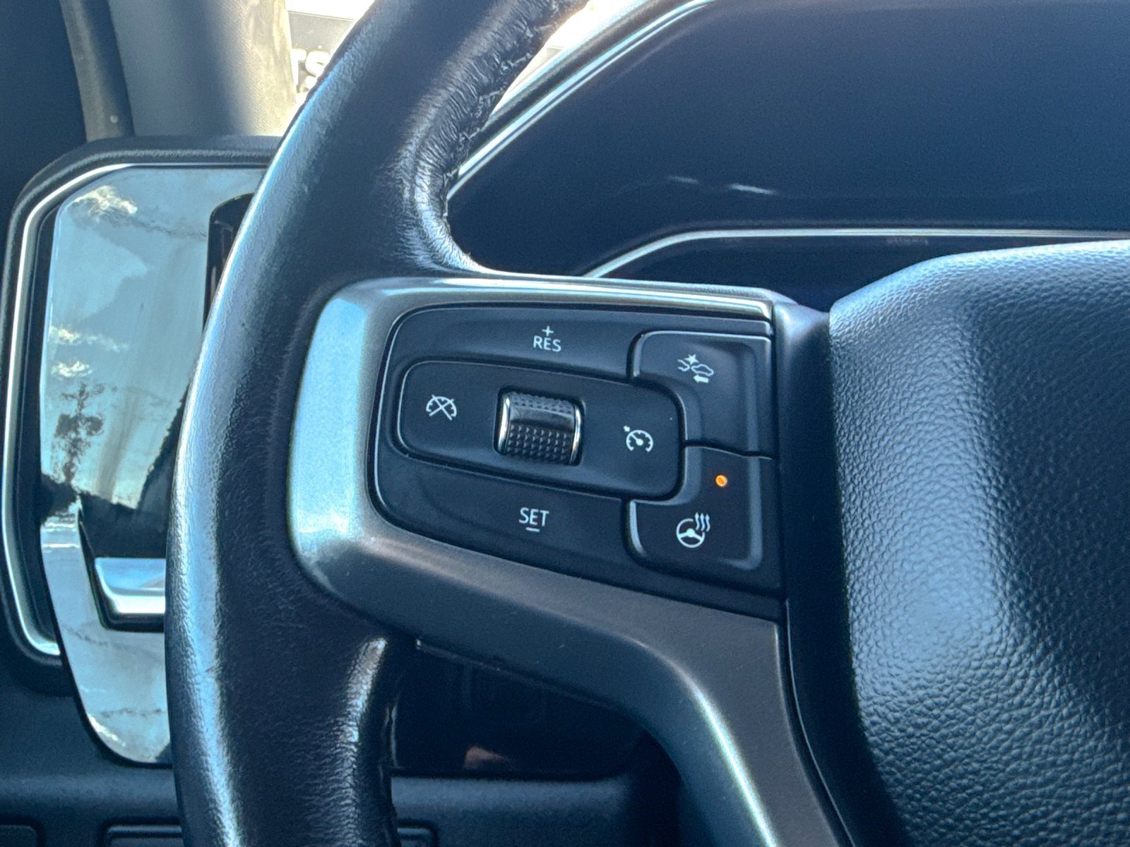 Used 2022 Chevrolet Silverado 1500 LT image 37