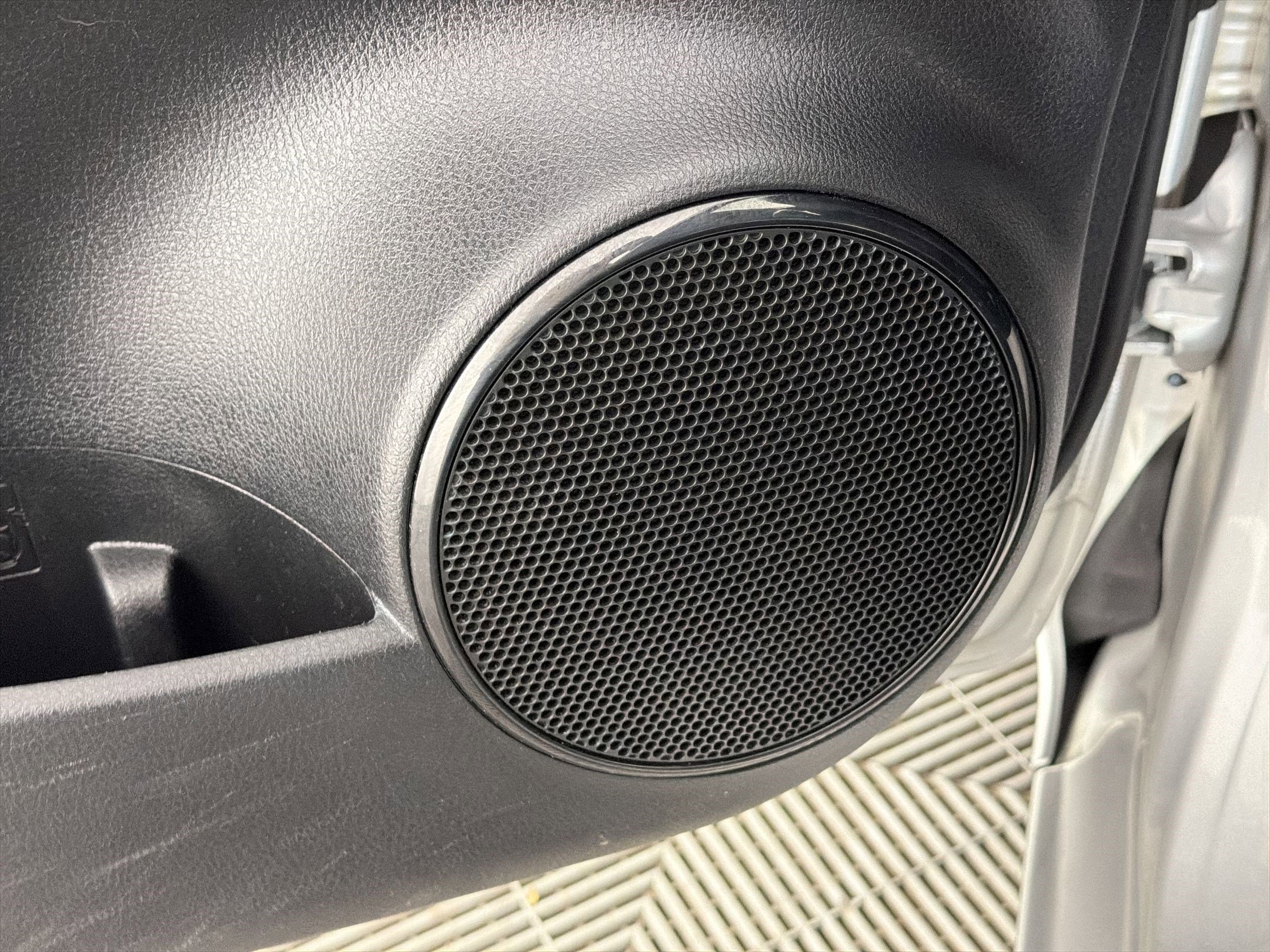 Used 2017 Toyota Yaris L w/ Carpet Mat Package image 22