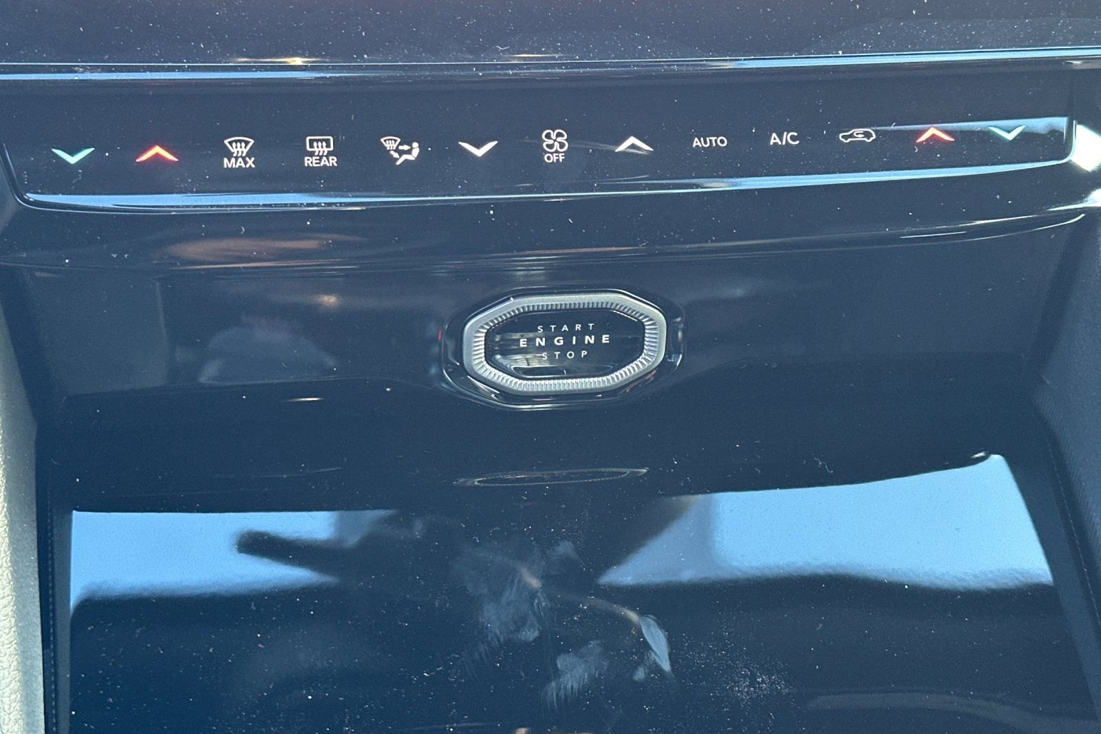 New 2026 Jeep Grand Cherokee Altitude image 20