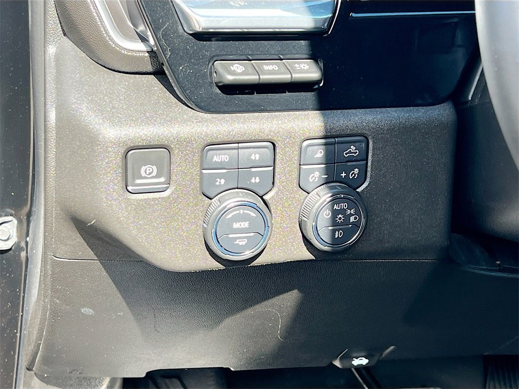 Used 2024 Chevrolet Silverado 1500 LTZ image 10