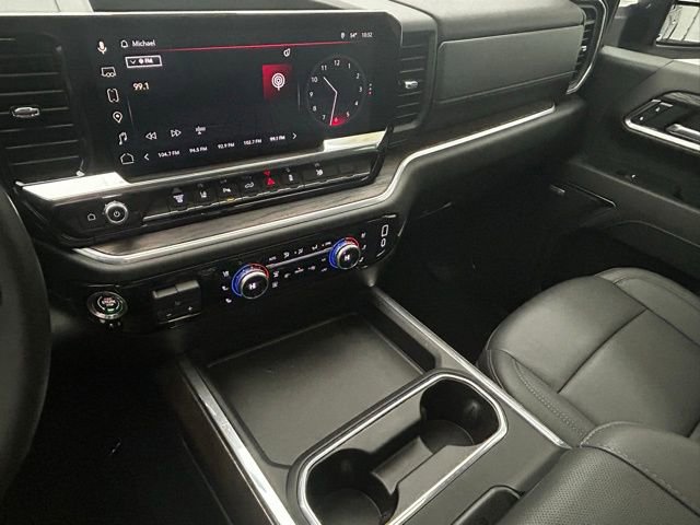 Used 2025 GMC Sierra 2500 SLT w/ SLT Premium Package image 29