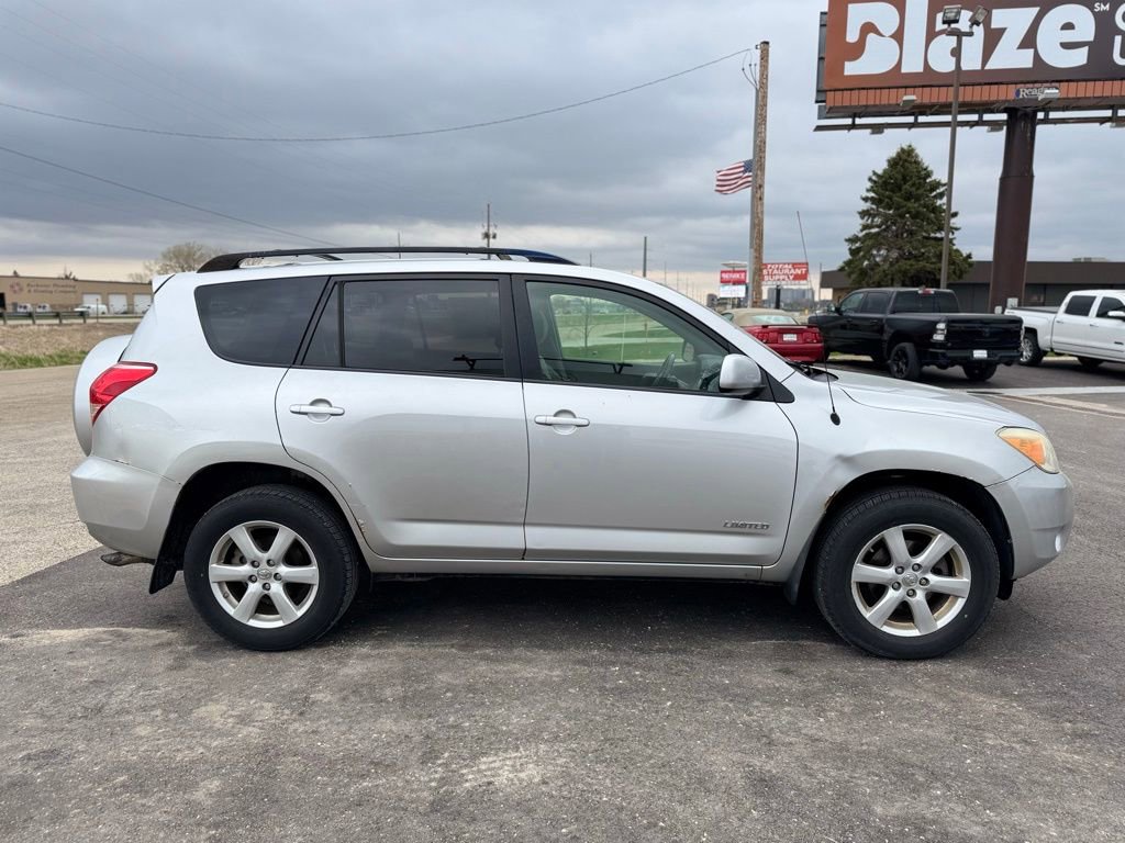 Used 2007 Toyota RAV4 Limited AWD/4WD image 33