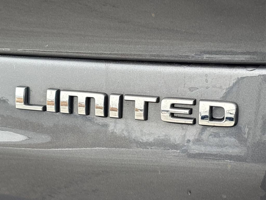 Used 2022 Jeep Grand Cherokee L Limited AWD/4WD image 15