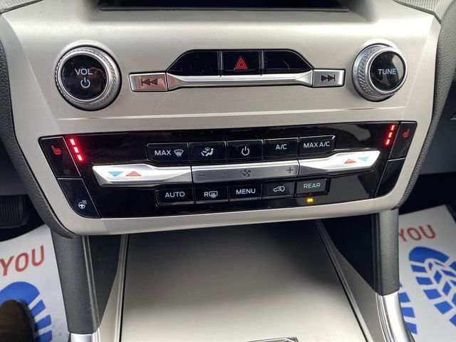 Certified 2022 Ford Explorer XLT w/ Equipment Group 202A image 19