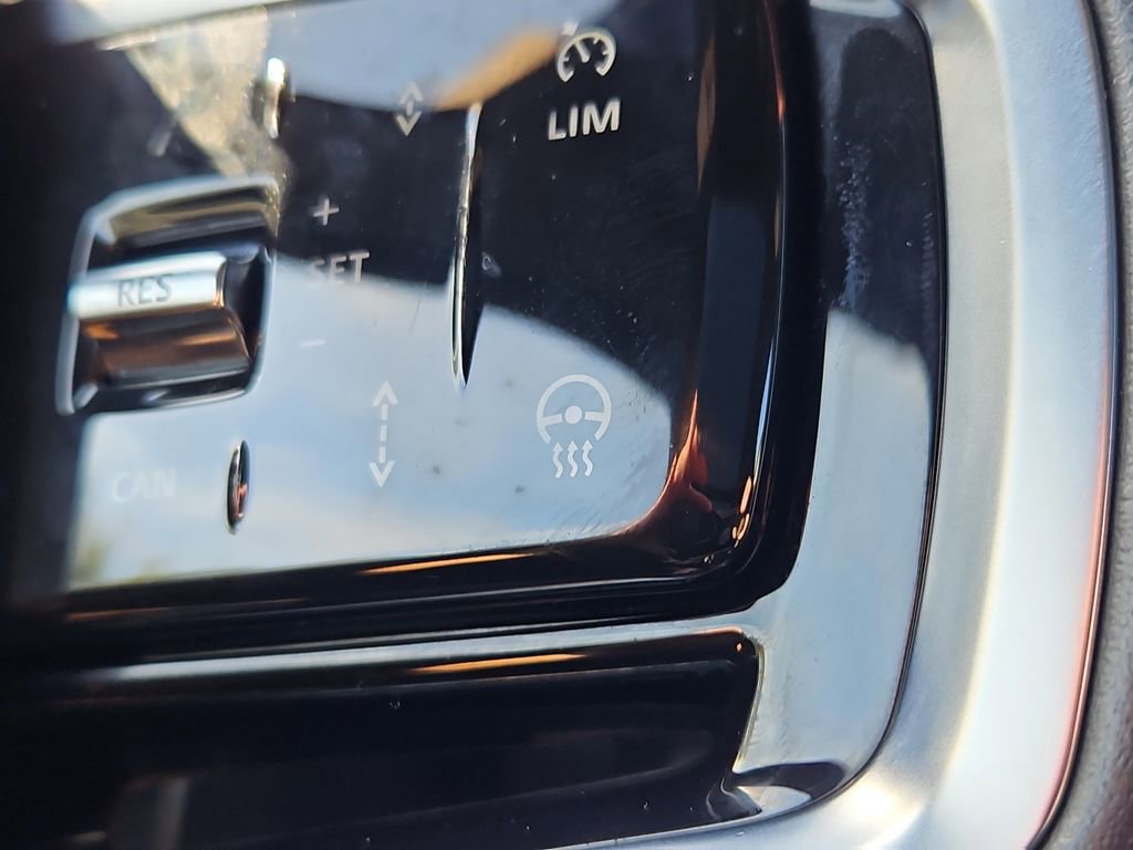 Used 2023 Land Rover Range Rover Velar R-Dynamic S image 23