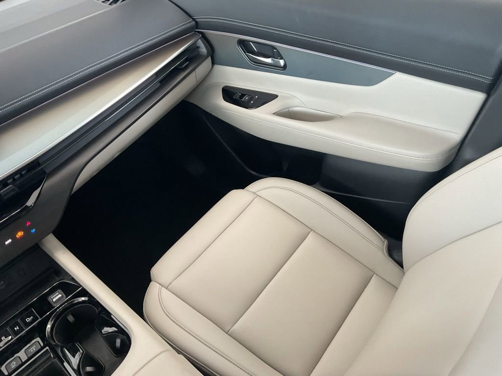 Used 2025 Nissan Murano SL image 18