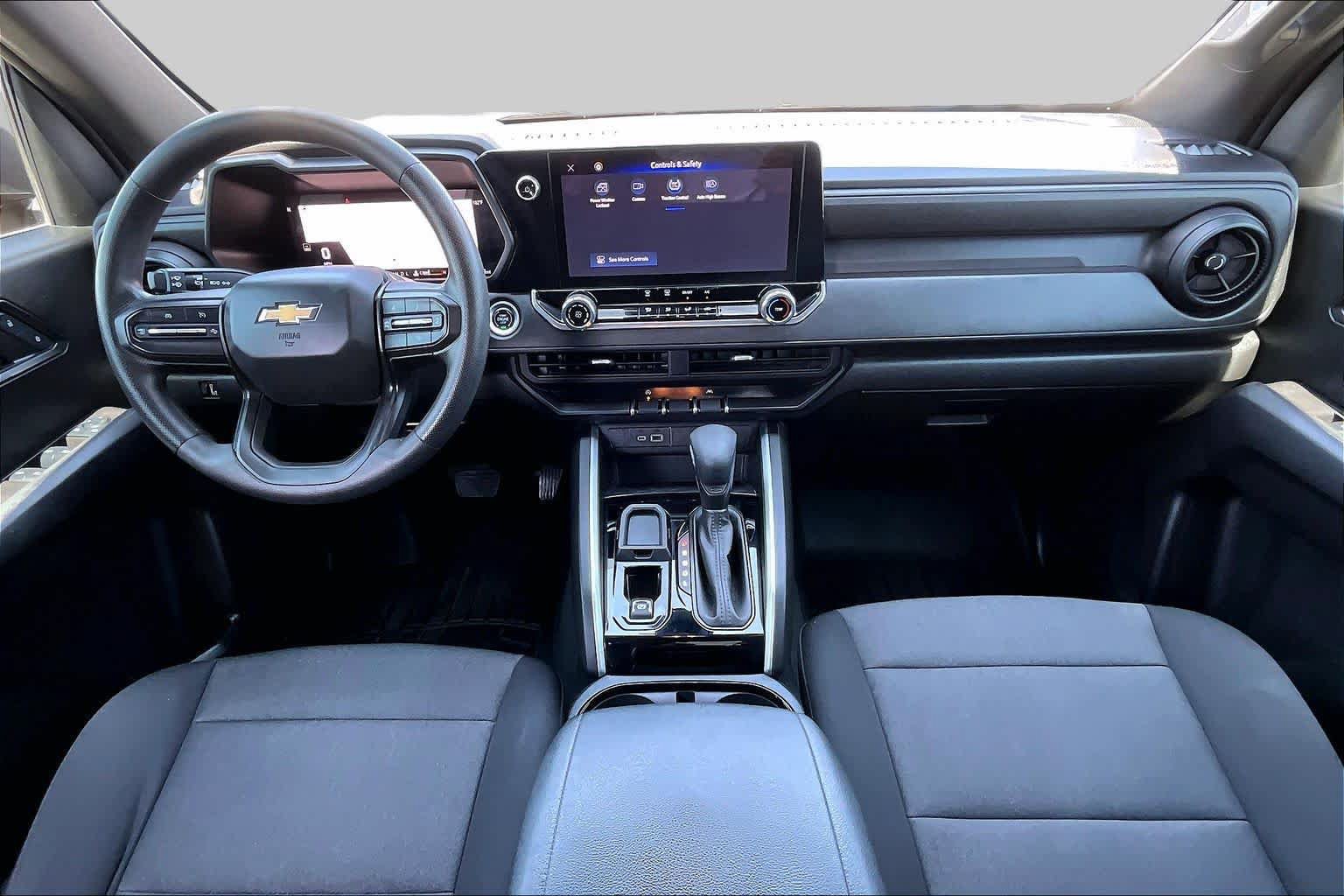 Used 2024 Chevrolet Colorado W/T w/ WT Convenience Package II RWD image 13