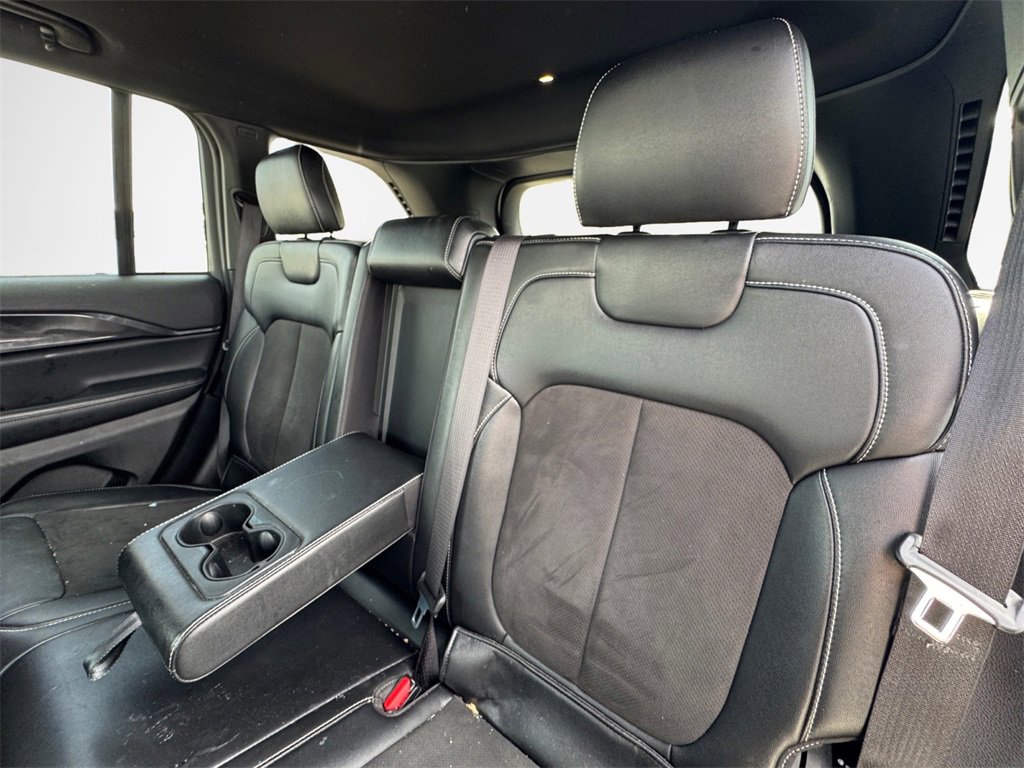 Certified 2023 Jeep Grand Cherokee Altitude image 24