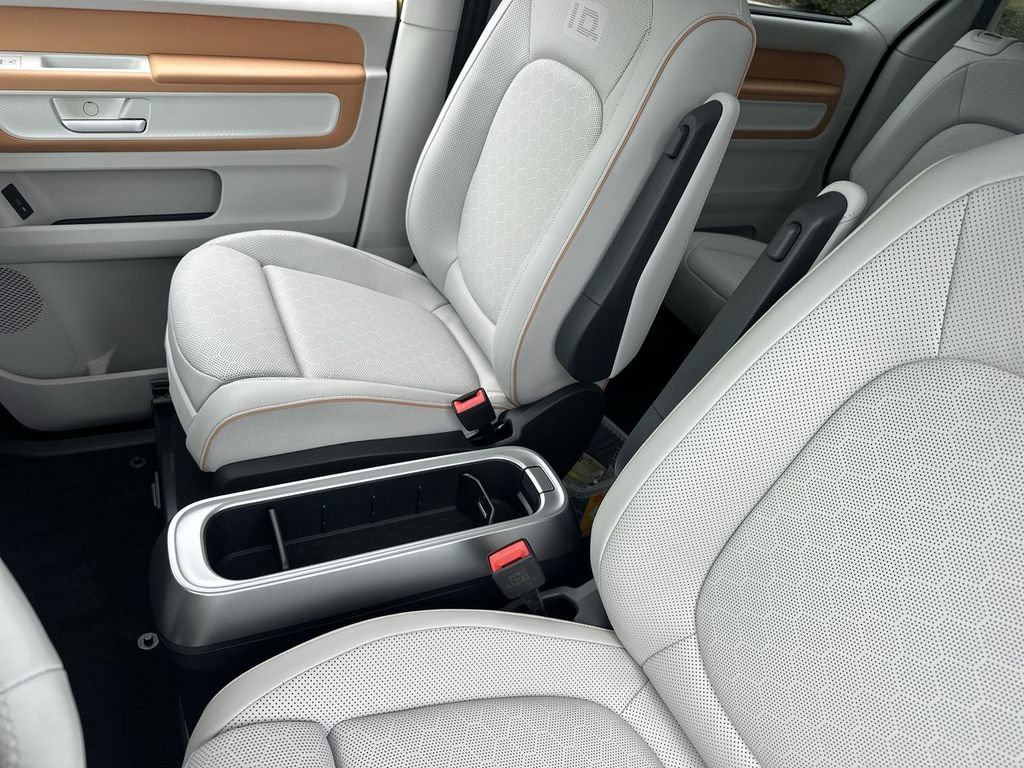 New 2025 Volkswagen ID. Buzz 1st Edition image 21