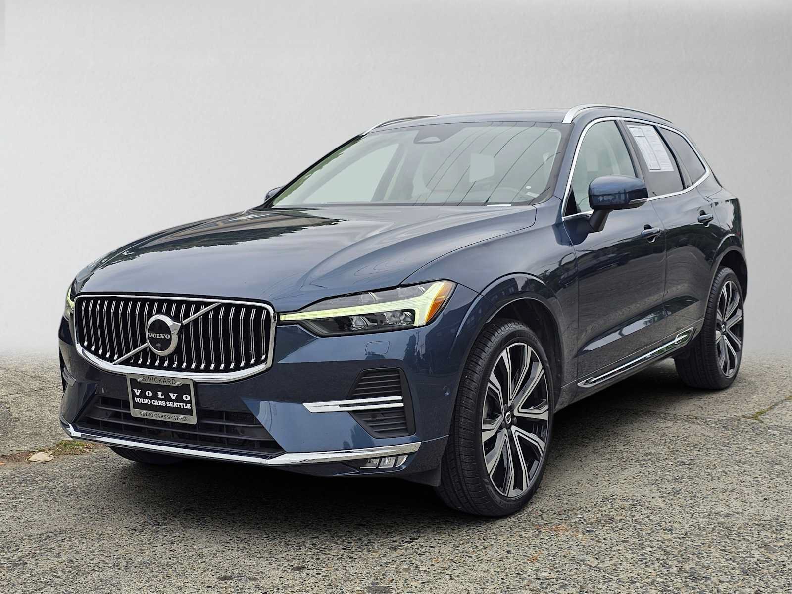 Used 2023 Volvo XC60 B6 Ultimate w/ Protection Package Premier AWD/4WD image 7