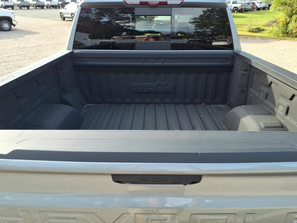 Used 2023 Chevrolet Silverado 1500 High Country w/ High Country Premium Package AWD/4WD image 10