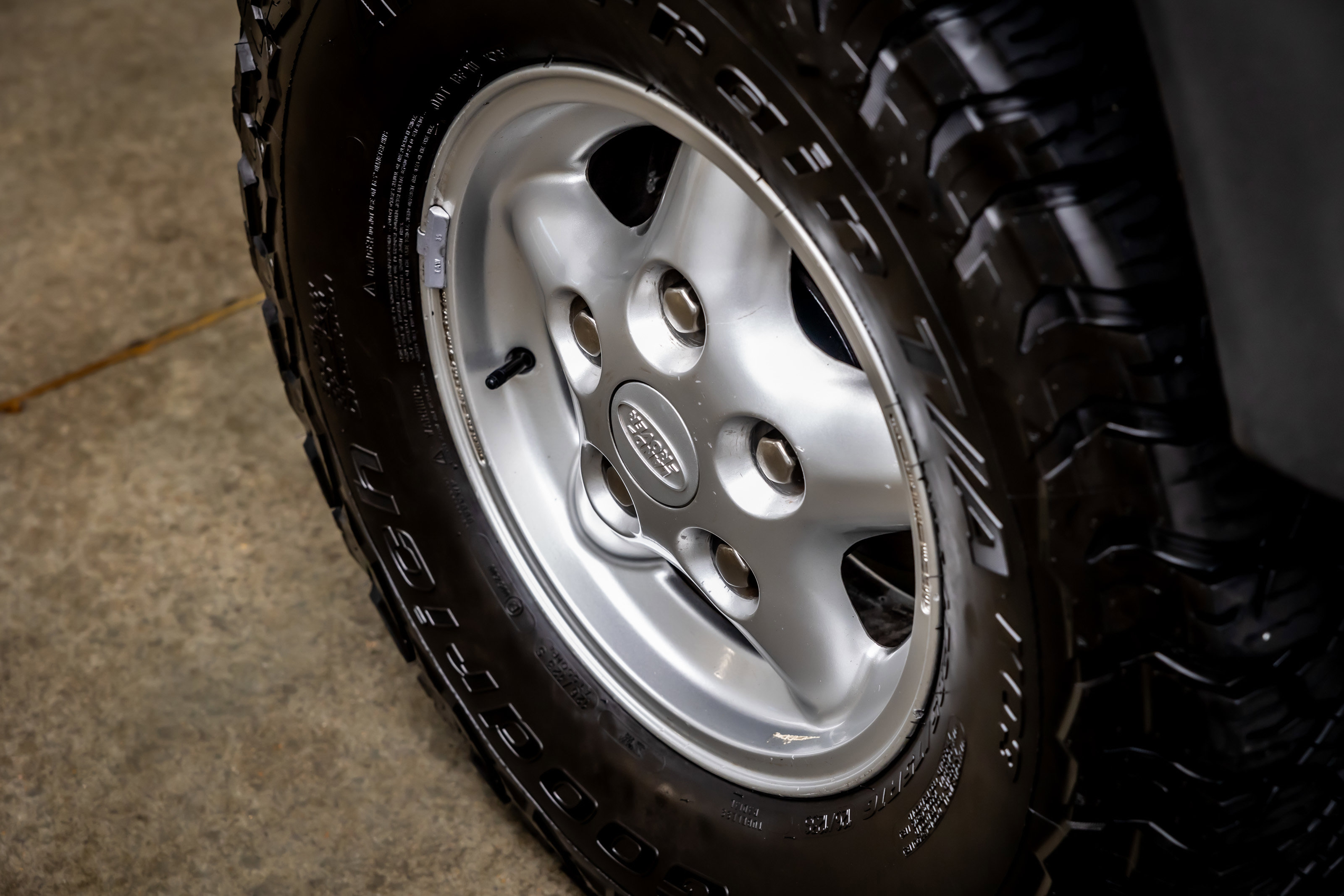 Used 1994 Land Rover Defender 90 AWD/4WD image 19