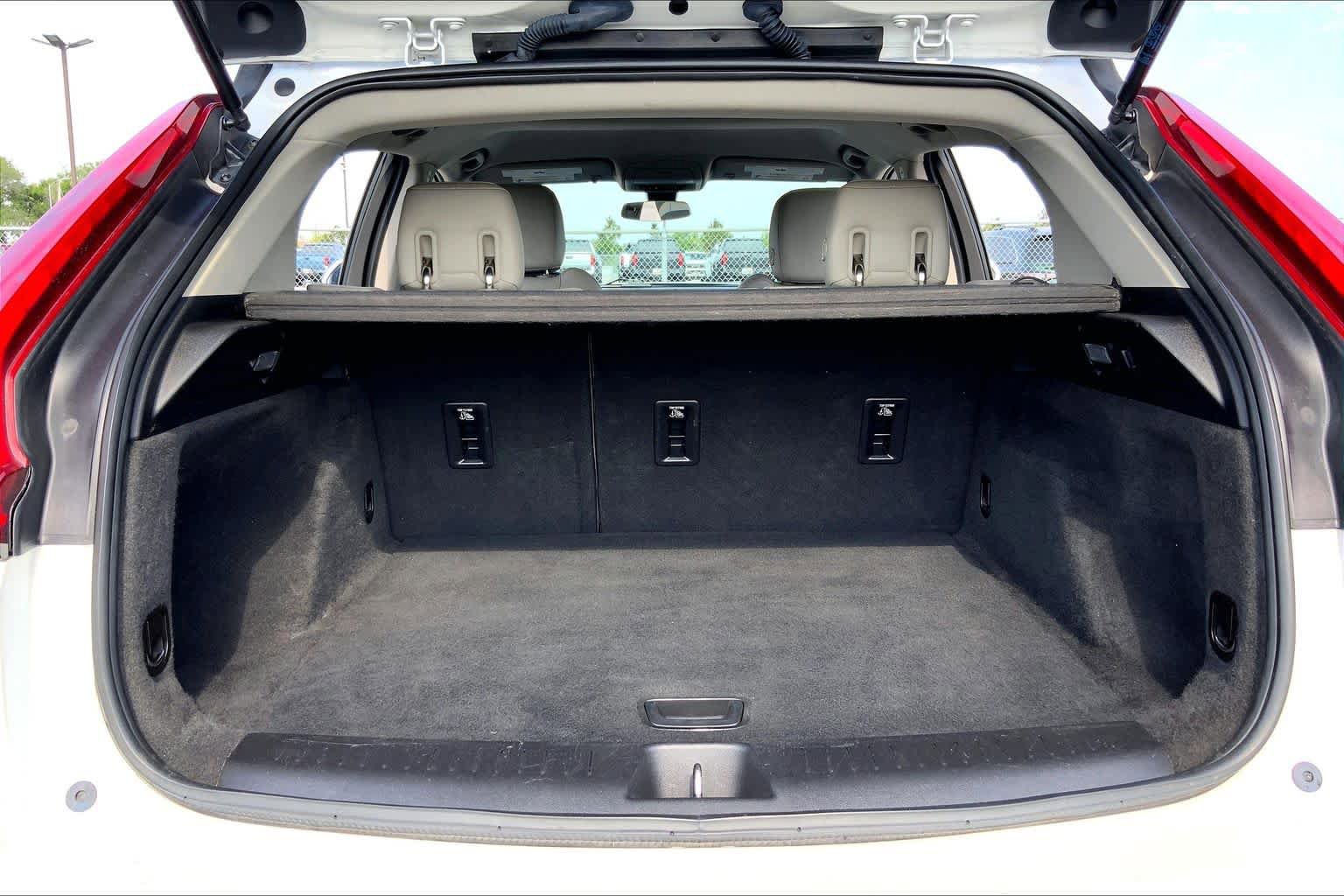 Used 2019 Cadillac XT4 Luxury FWD image 34
