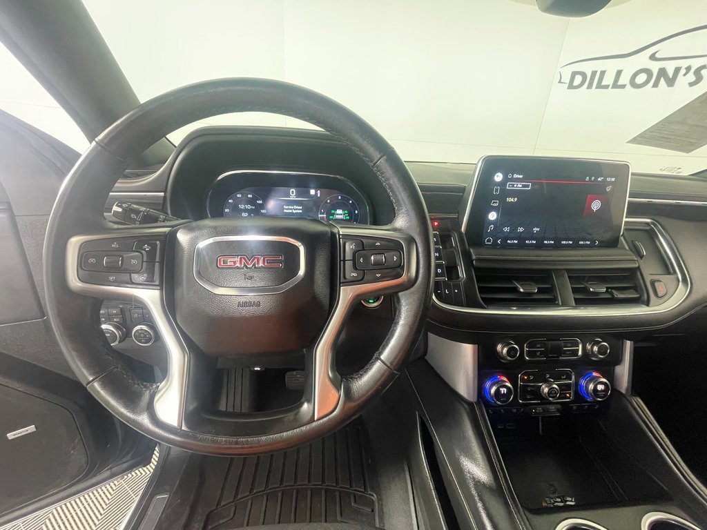 Used 2022 GMC Yukon XL SLT w/ SLT Premium Package image 15