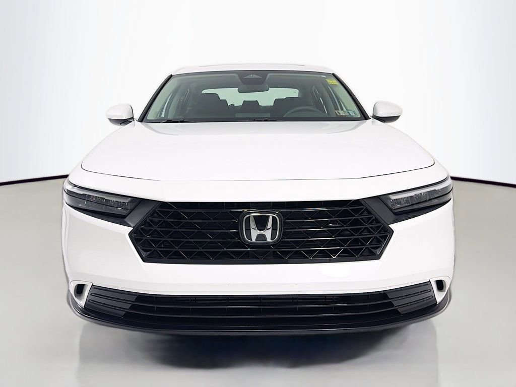 Used 2023 Honda Accord EX image 2