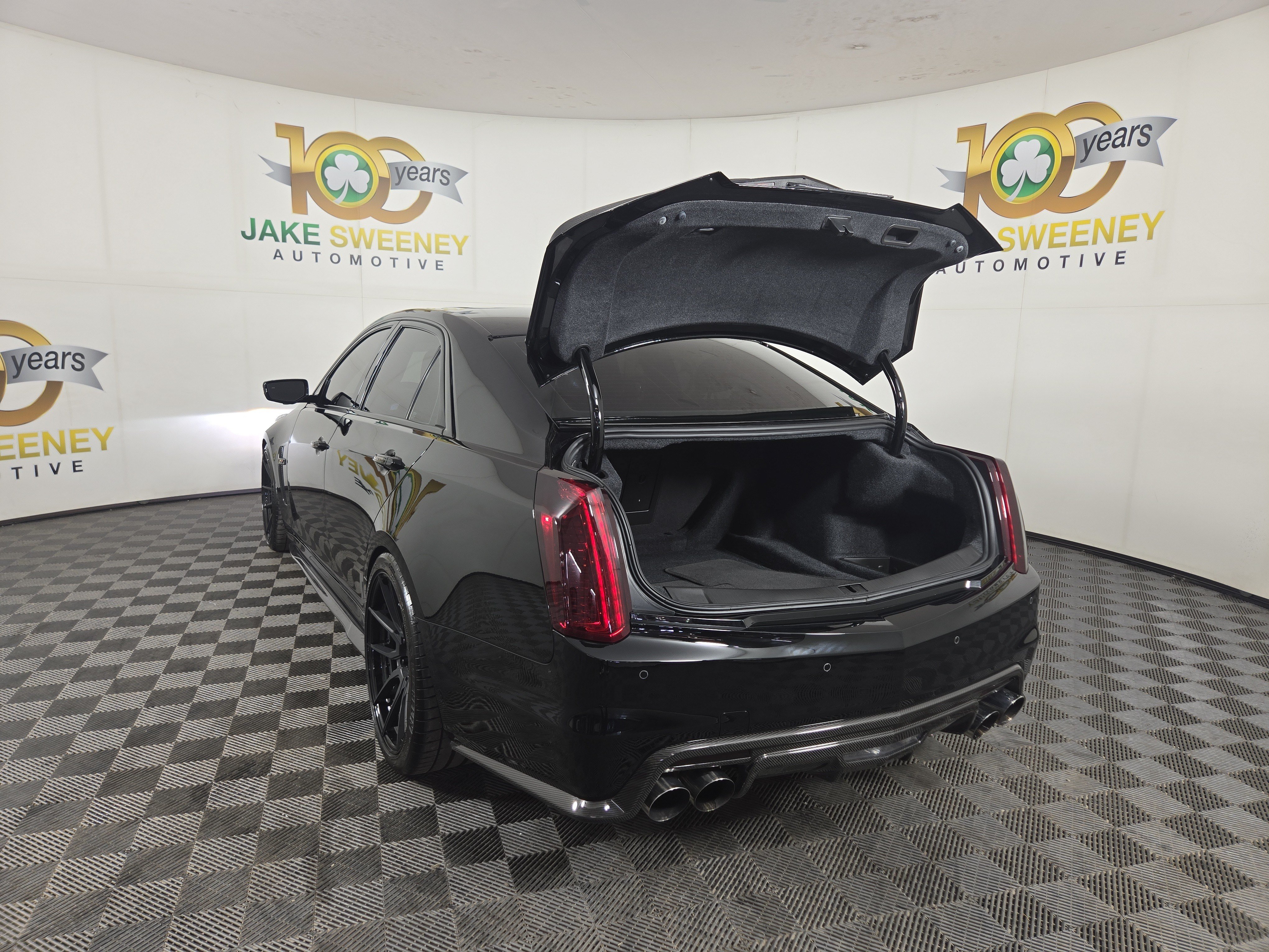 Used 2019 Cadillac CTS V w/ Carbon Fiber Package RWD image 31
