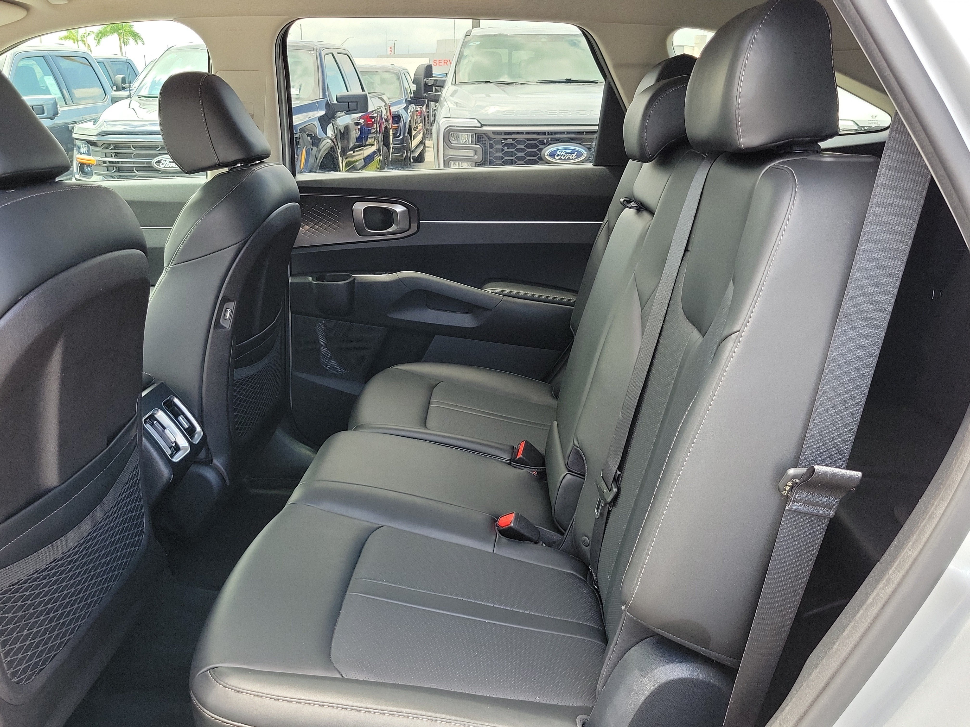 Used 2021 Kia Sorento S FWD image 13