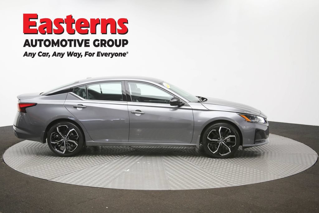 Used 2023 Nissan Altima 2.5 SR FWD image 44