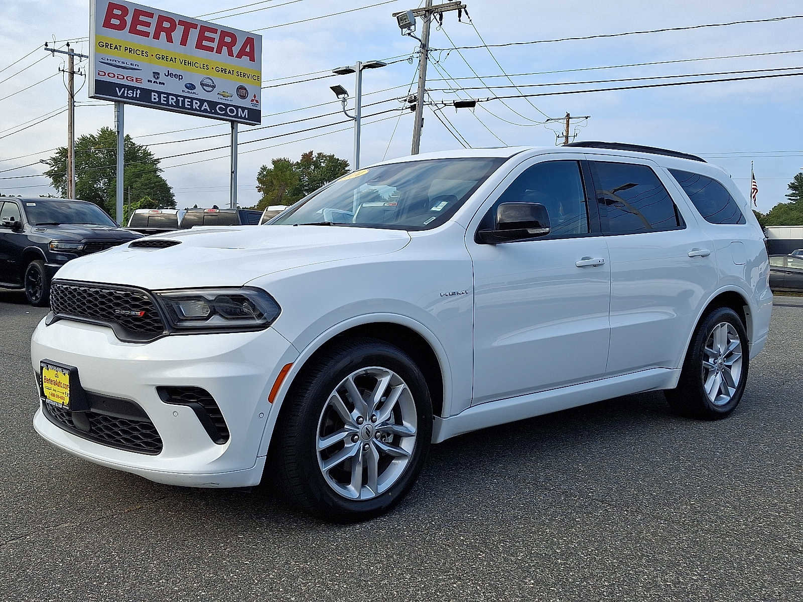 Certified 2024 Dodge Durango R/T image 3