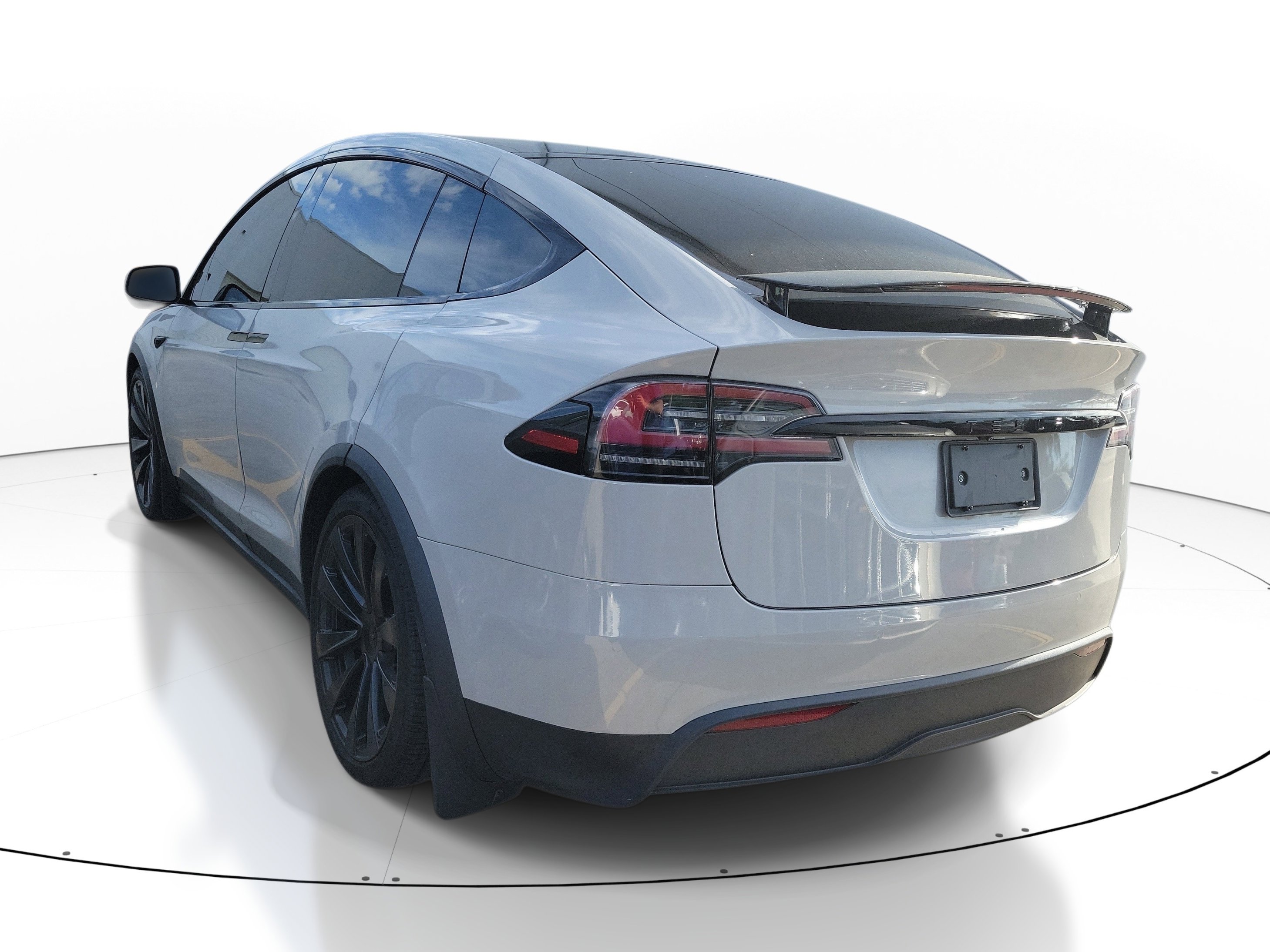 Used 2022 Tesla Model X image 4