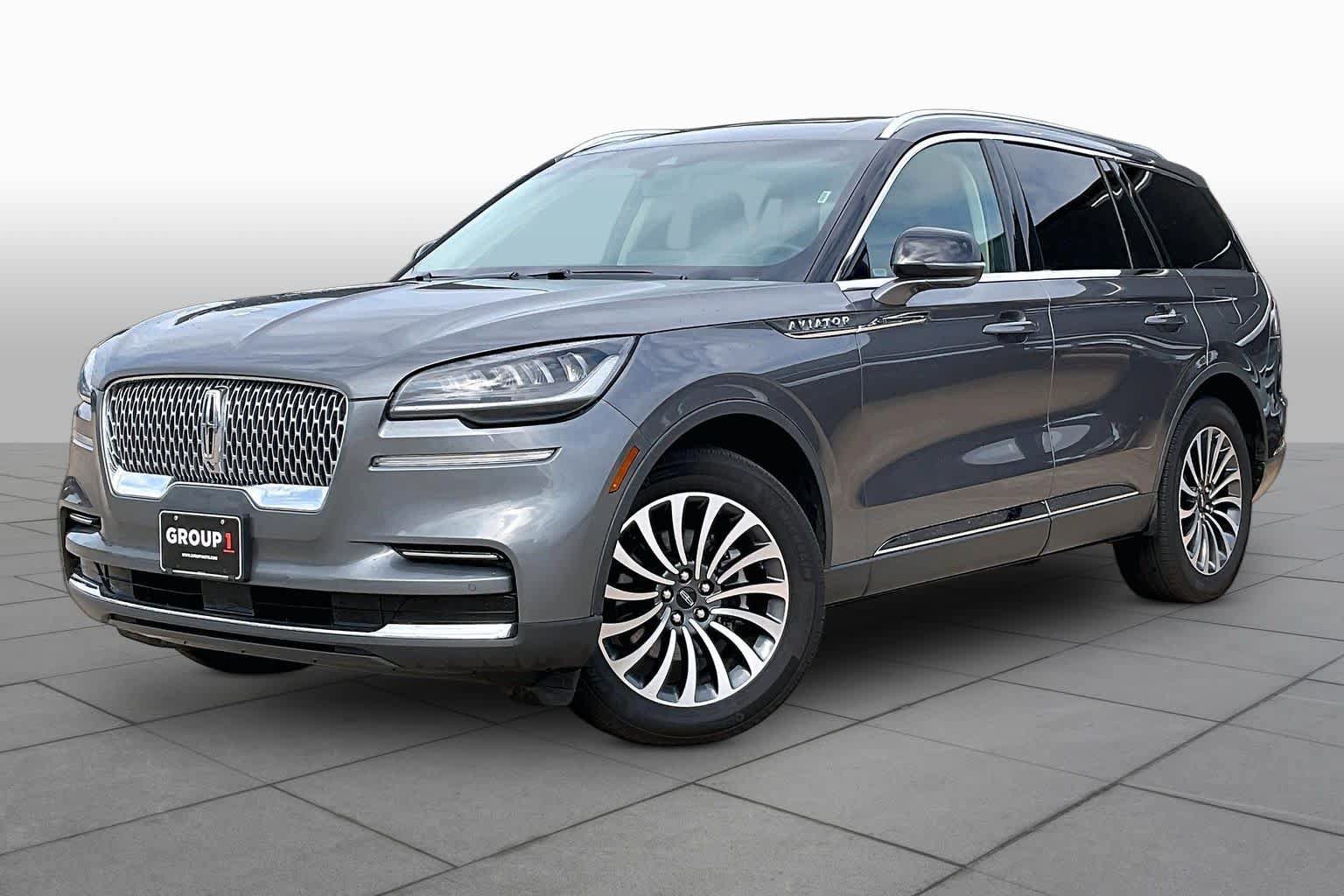 Used 2024 Lincoln Aviator Reserve AWD/4WD image 2