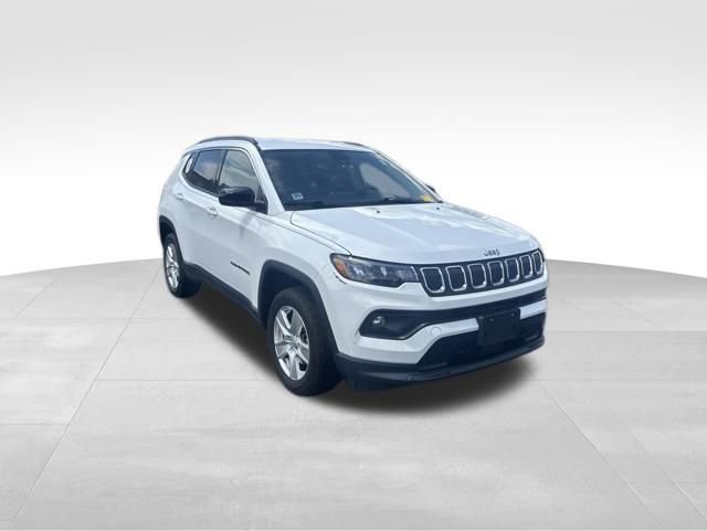 Used 2022 Jeep Compass Latitude AWD/4WD image 7