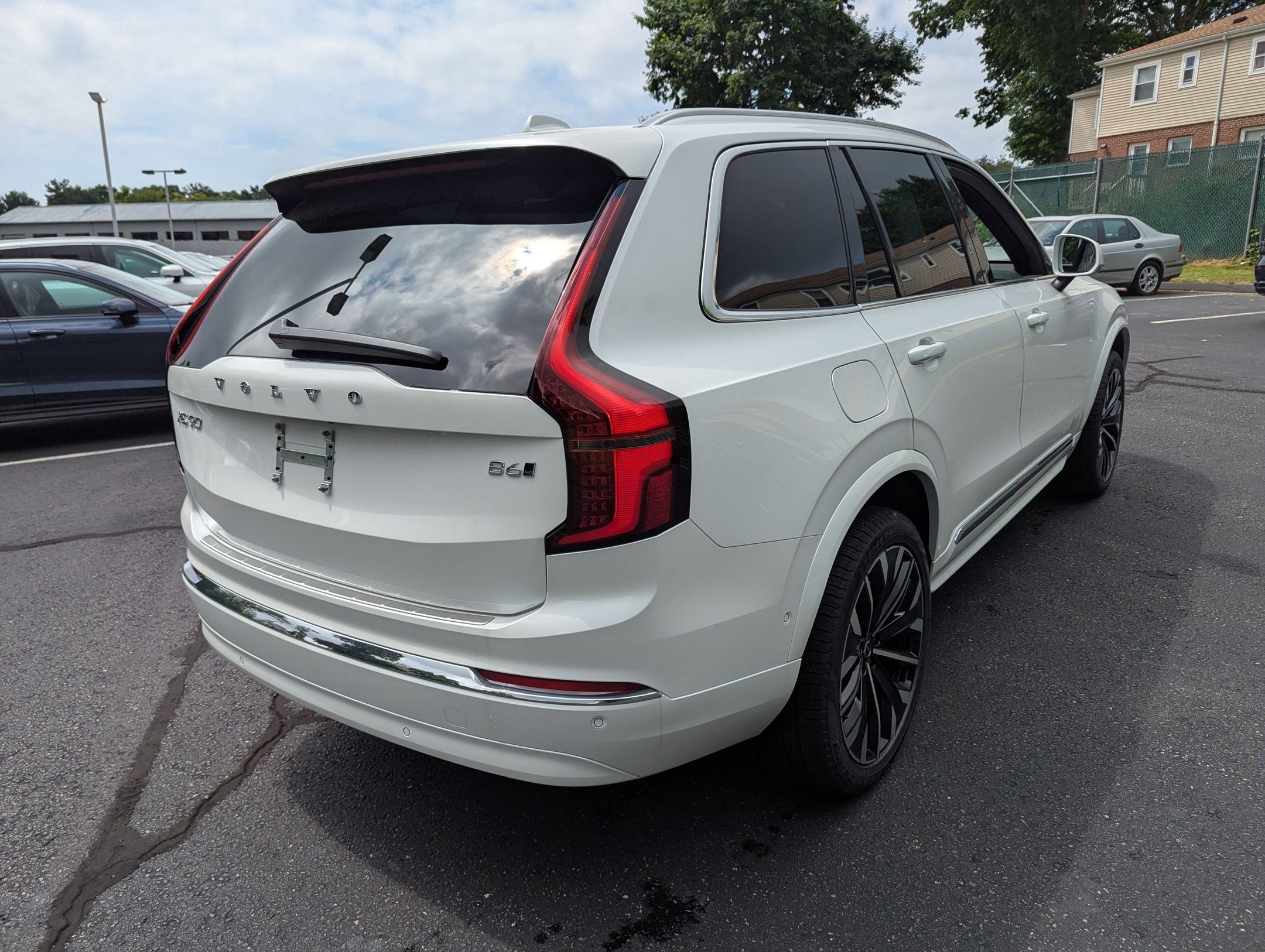 New 2026 Volvo XC90 B6 Plus image 4