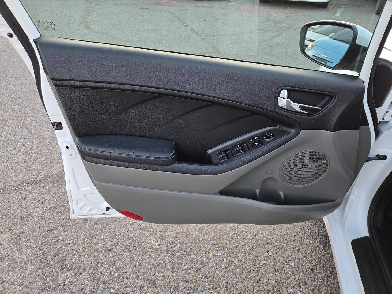 Used 2014 Kia Forte LX FWD image 19