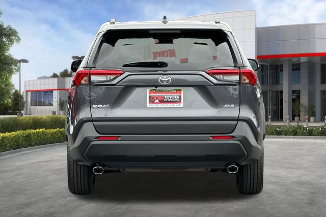 Used 2025 Toyota RAV4 XLE FWD image 6