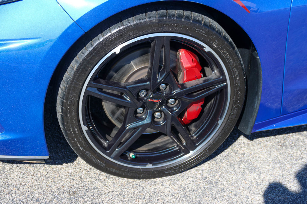 Used 2022 Chevrolet Corvette Stingray Premium Conv w/ Z51 Performance Package RWD image 11