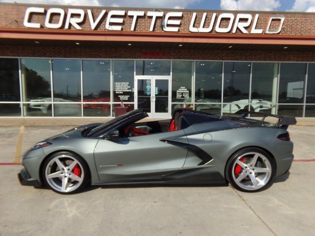 Used 2022 Chevrolet Corvette Stingray Premium Conv w/ Z51 Performance Package RWD image 9