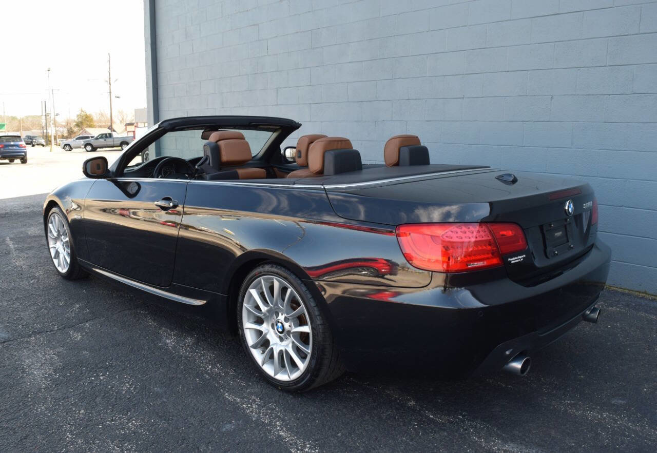 Used 2012 BMW 335i Convertible image 3