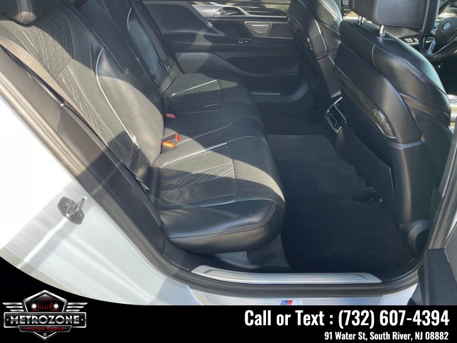 Used 2019 BMW 750i RWD image 22