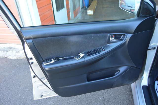 Used 2005 Toyota Corolla S image 27