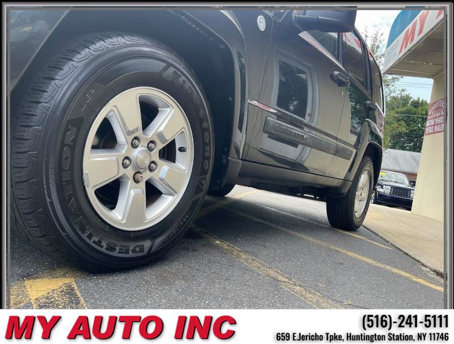 Used 2011 Jeep Liberty Sport image 10