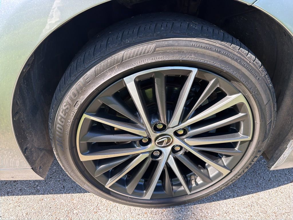 Used 2022 Lexus ES 350 w/ Premium Package image 14